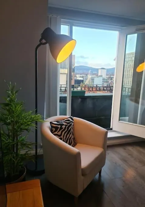 City Centre Top Floor Apartment In Belfast City Centre