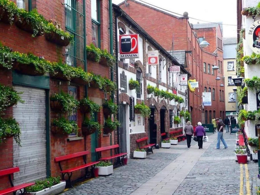 City Centre Top Floor Apartment In Belfast City Centre Großbritannien